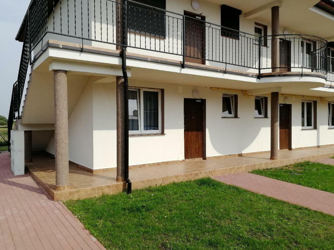Zefir Apartman Ujście-Darłowskie Kültér fotó